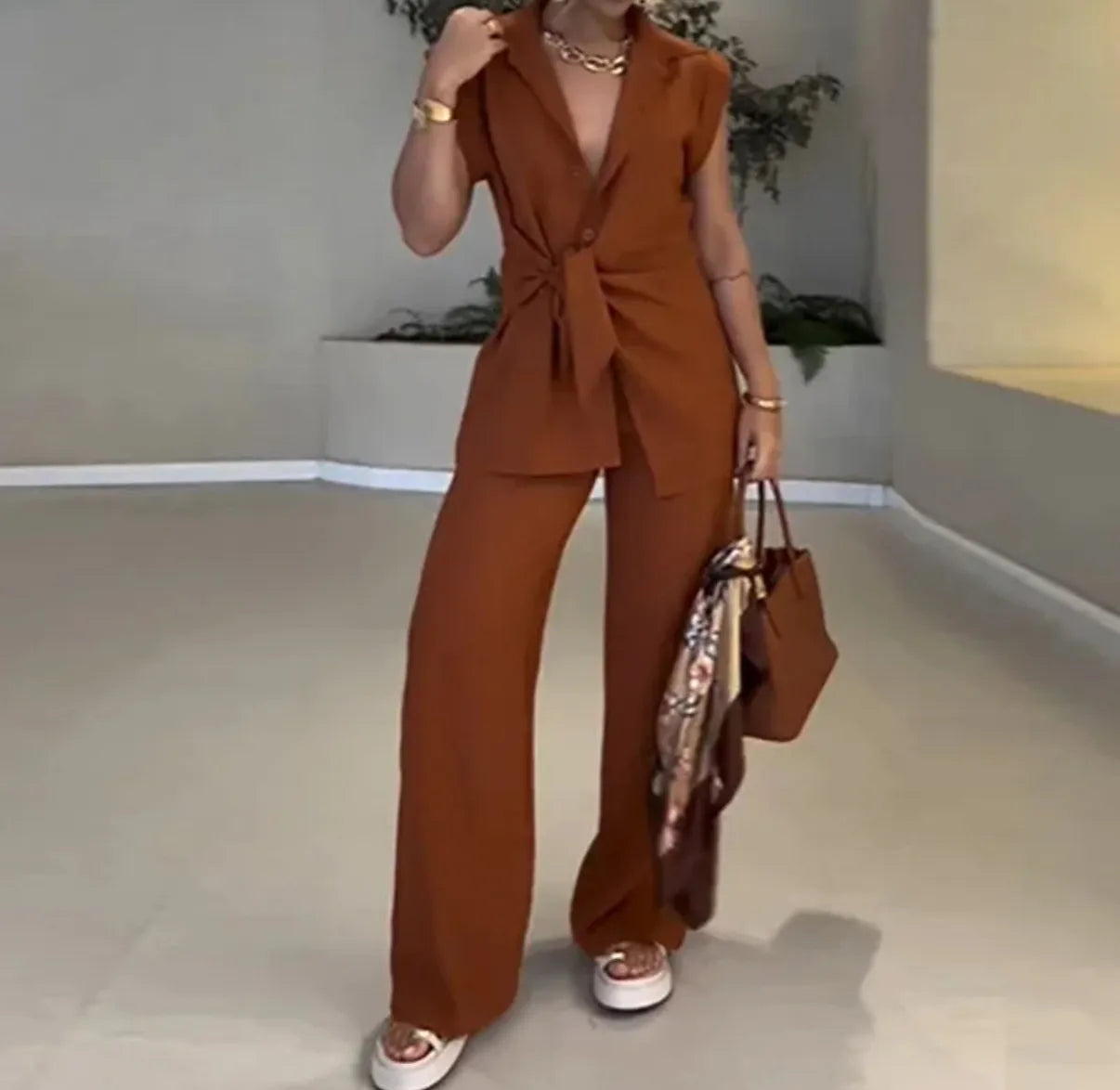 Conjunto Bella Fiore™ em Tecido Premium com Laço Frontal na Cintura